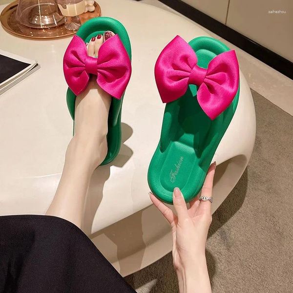 Zapatillas para mujeres sandalias de diseñador de arco plano 2024 toboganes casuales de verano baño zapatilla zapatilla de plataforma