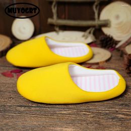 Zapatillas de casa para mujer, zapatilla de algodón suave para otoño e invierno, zapatos de suelo ligeros para interiores, tobogán silencioso para dormitorio, estilo japonés