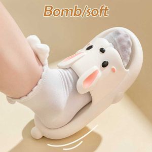 Pantoufles Femmes enfants salle de bain pantoufles 2023 nouveau mignon lapin semelle souple intérieur pantoufle antidérapant bout ouvert douche diapositives sandales maison chaussures Z0220