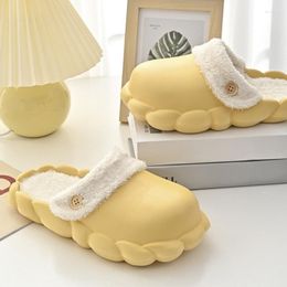 Pantoufles d'intérieur pour femmes et hommes, pantoufles à la mode, chaudes, en fourrure, courtes et douces, en peluche, antidérapantes, pour chambre à coucher, 2022