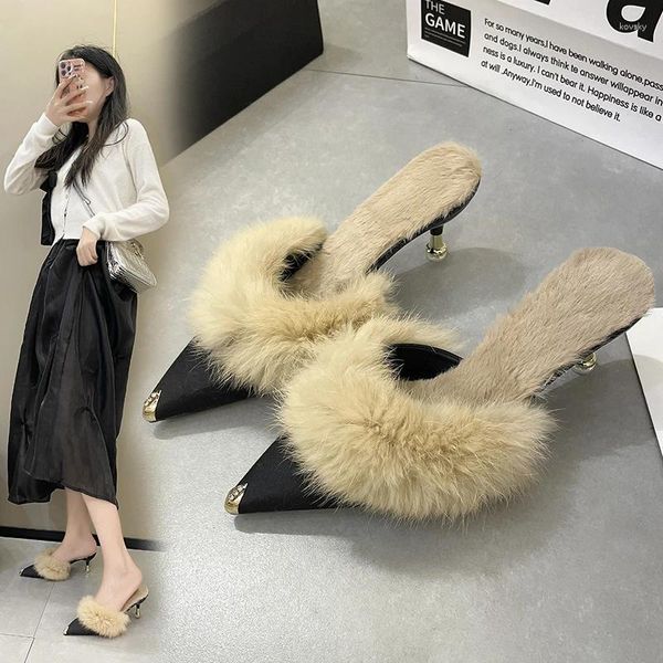 Slippers Femmes Outdoor Fashion High Heels Office Dames Feather Glins Chic Classics Furry Chaussures
