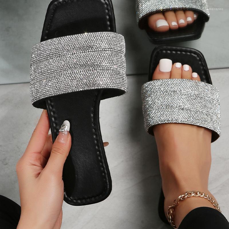 Slippers Dames platform Flats Fashion Bling Shoes Summer 2023 Designer Slingback Comfortabele flip flops Chaussures Femme