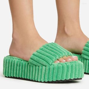 Slippers Femme Platform Flats Sandales Chaussures d'été 2023 Slingback Flip Flops Fashion Mid Heels Casual Soft Home Tlides