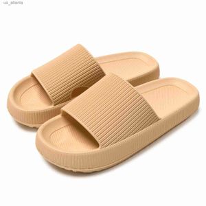 Slippers Femme Platform Summer Beach Eva Sandals Sandals Sandals Indoor Salle de bain Anti-Slip Zapatillas Chaussons H240416 VTO4