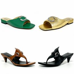 Slippers damesmerk sandalen lakleer designer schoenen zomer luxe strandschoenen sexy gesp hoge hakken metalen letter buitenschoenen glanzende diamant