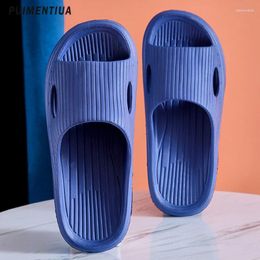 Zapatillas para mujeres caseros para hombres chanclas de pareja de la pareja de interior tobogán de ducha de baño de interior suaves sandalias de suela gruesa