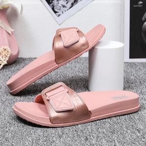 Slippers Plateforme féminine Slip sur des chaussures de plage décontractées femelles d'été Open Sole Sole Sole des salles de salle de bain sans glissement pour femmes