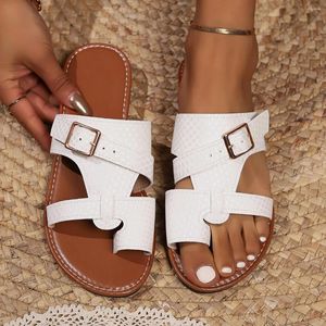 Slippers Femmes Summer Flip Flops Sandales Designer Sandales Outdoor Beach Ladies Chaussures plus taille Zapatos de Mujer