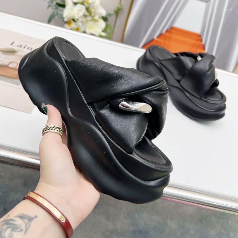 Pantofole da donna spesse diapositive sandali con tacchi alti alla moda 2023 tendenza estiva zeppe verdi scarpe da spiaggia infradito