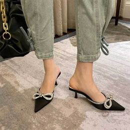 Slippers Damesmode Hoge Hak Schoenen Glijdend Blok Water Diamant Damespomp Kristal Strik Knoop Voetriem Dames Balschoenen Dames Hoge Hak Feestschoenen J240402