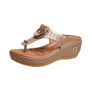 Pantoufles femmes nouvelles sandales d'été bout ouvert chaussures de plage bascule coin confortable mignon grande taille Chaussure H240328PMD3