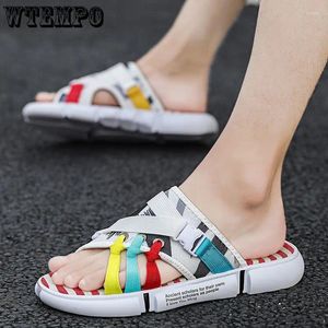 Slippers Wtempo Tendorant des hommes Tendorant en plein air Sandals rouges Sandales Personnalité Casual Beach Chaussures