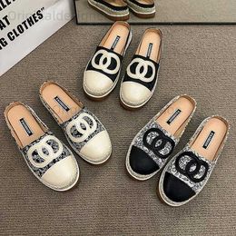 Slippers Xiaoxiangfeng Chaussures pêcheurs femmes printemps 2024 Nouvelles chaussures de lefu épaisses Bottons de femmes FlAt Bottom One Step Lazy Single Shoes T240323