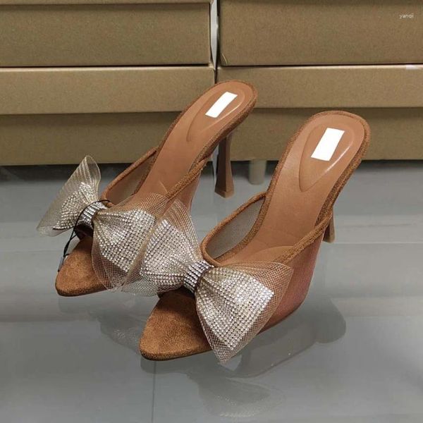Zapatillas Zafetou zapatos mujer 2024 tendencia producto de verano puntiagudo toe dhinestone arco con tacón alto