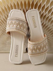 Slippers Zapatillas Romanas Informales Para Mujer Zapatos de Talla Grande Con Punta Cuadrada Plana Exteriores Novedad Verano
