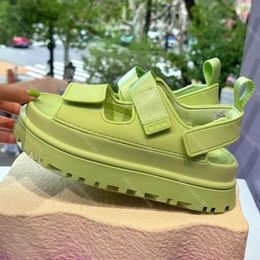 Sandales décontractées Designers Chaussures pour plates-formes pour femmes