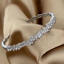 Slovehoony 925 bijoux de mode en argent Sterling Bracelet en cristal réglable avec ouverture rectangulaire en zircone en or blanc 2023