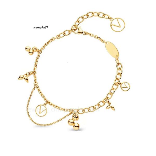 Slytherin Jewlery Small Flower Bracelet Designer Pink Enumel Letter Crystal Gold Pared Charm Bracelets Luxe Fashion Elegant Mens Bijoux Fouille Girl Daily Party