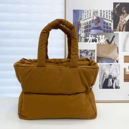 Tempérament petit et à la mode, sac maman décontracté à bandoulière unique de grande capacité, sac à main polyvalent, portable et minimaliste 231229