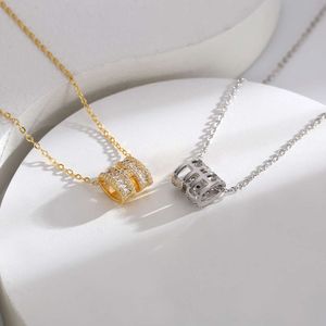 Collier de luxe avec lettre H pour femme, petit et haut de gamme, design léger, chaîne de clavicule, bijoux polyvalents, nouveau ins