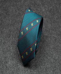 Small Bee Green Neck Ties Men Classic Silk Tie Mens Business Neckwars Skinny Grooms Coldie for Wedding Party Cost Shirt with Casu6208832