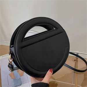 Pequeñas Totas de embrague Circular Purse Diseñador Mujeres Crossbody Bags Bolsos de hombro redondo clásicos Bolsos de cuerpo cruzado Mini Tote 11 Colors