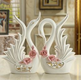 Kleine creatieve keramische zwaan liefhebbers home decor ambachten kamer decoratie objecten bruiloft cadeau porselein beeldjes bruiloft decoratie