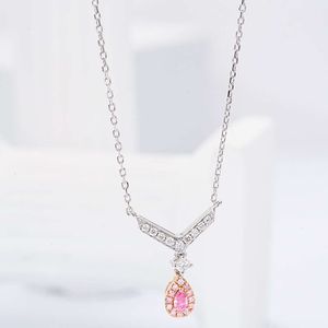 Kleine delicate witgouden V-vormige roze diamant 0,06 ct + witte diamanten 0,10 ct ketting