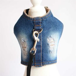 Kleine hond harnas vest jasje denim jeans outfit chihuahua pomeranian poedel puppy huisdier lead hond leiband tractie touw riem 211007