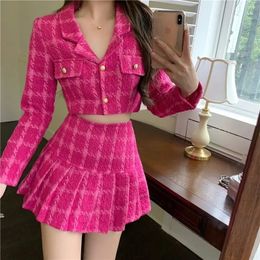 Kleine geur Tweed Vintage tweedelige set Set Spring Summer Outfit bijgesneden Blazer Jackethigh Taille Mini Rok Womens Pink Suit 240425