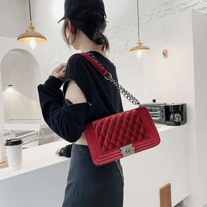 Petit vent parfumé Unique et tendance été nouvelle chaîne de bandoulière en laine à une épaule polyvalente Instagram sac pour femme ventes directes d'usine