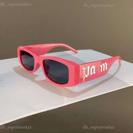 Gafas de sol de color rosa tierno con montura pequeña, gafas de sol con palmas, gafas de sol de ángel, gafas de sol con letras de diseñador para mujer, gafas de sol para hombre