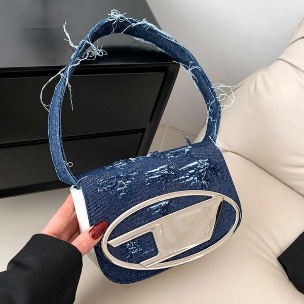 Petit groupe femmes sac designer bumbag été bandoulière petite vente chaude fille épicée polyvalente avancée sac à main sacs à main épaule à main sacs sous les bras