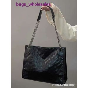 Kleine Niche Dign High-end Chain Tote Bag met grote capaciteit 2024 Nieuw Trendy en Modieus Woon-werkverkeer Enkele schouder