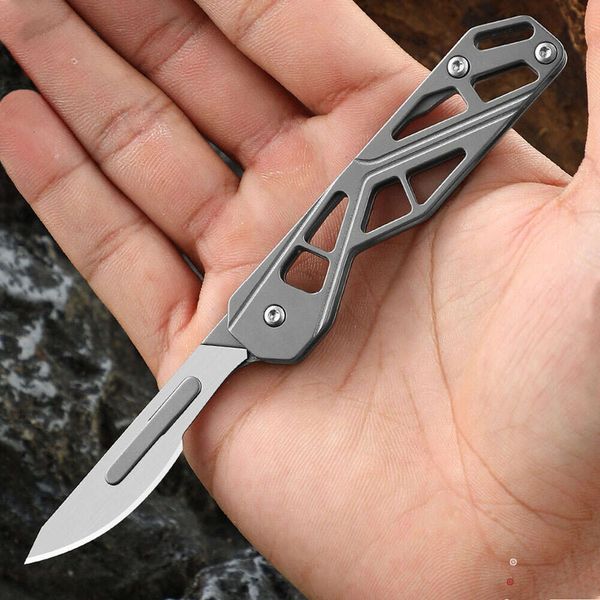 Petit couteau de poche auto-défense pour les hommes en acier inoxydable portable mini couteau pliant couteau pliant Edc Outdoor Survival Camping Knife