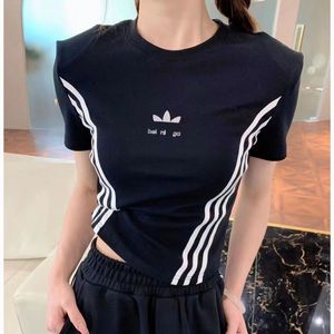 Petit T-shirt slim à manches courtes chemise à col rond pour femme 2024 sports d'été et loisirs T-shirt rayé à manches mi-longues taille asiatique S-XXL