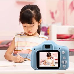 Small Slr Toys X2 La mini cámara digital para niños puede tomar fotografías y videos 240106