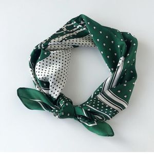 Kleine vierkante hijab hals sjaal vrouwen 100% echte zijden sjaals print bandana vrouwelijke foulard poncho dame wraps