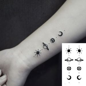 Tatuaje pequeño Flsah Tatoo pegatina impermeable arte corporal dibujo en blanco y negro planeta sol Luna estrella transferencia de agua tatuajes falsos temporales