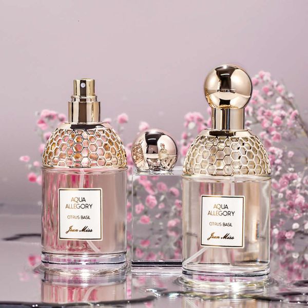 Small Town Yixiang Brand Plants Water Language Parfum pour femme, fleurs naturelles durables, fruits et parfum léger, parfum abordable pour les étudiants