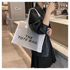 Petit sac fourre-tout décontracté à bandoulière pour femmes à la mode, printemps été nouveau sac capable et minimaliste 2024 78% de réduction sur le magasin de gros