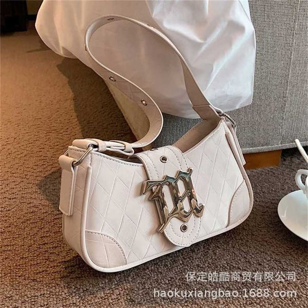 Small Underarm Womens Nuevo 2024 Lingge Single con Level Sense Westernization Super Fire Handbag venta 60% de descuento en la tienda en línea