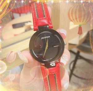 Kleine dames bijen Gevormen Horloges Quartz Moving Time Clock Watch echte lederen riem zakelijke casual jurk uur armbandliefhebbers super fijne polshorloges