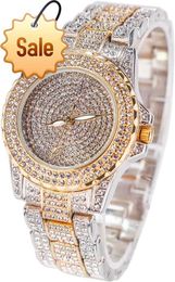 Smalody Round Luxury Femmes Watch Crystal Rhinestone Diamond Montres en acier inoxydable Montre Iced Out Watch with Japan Quartz Movement for Women S IMumulel Abd I