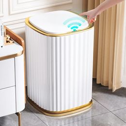 Home Smart Automatic Capteur Corbelle pour la cuisine de salle de bain salon de toilette Dustbin Waste Wastepanket Bin imperméable 240510
