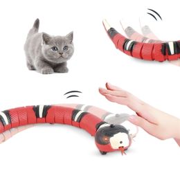 Smart Sensing Cat Toys Interactive Automatische Eletronic Snake Teaser Indoor Speel Kitten Toy USB Oplaadbaar voor S 211026