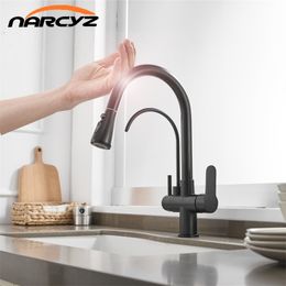 Robinets de cuisine Smart Touch Robinet de filtre à eau de cuisine Crane Mitigeur d'évier à trois voies et robinet de cuisine froide torneira NAR-1 210724