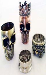 Accesorios para fumar Metal King Skull Tobacco Herb Grinder 3Part Spice Crusher Hand Muller Molinillos de plástico magnéticos con tamiz9854918