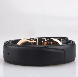 Ceinture de ceinture en cuir lisse Des ceintures de luxe créatrice pour hommes Big Buckle Male Chastity Top Fashion Mens Wholesale