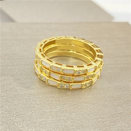 Snake Bone Ring Diamant-ingelatte natuurlijke witte fritillaria ring 18k Rose Gold smalle versie brede versie ring vrouwelijk titanium staal